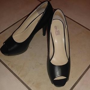 Nine West - 9 & CO. Peep Toe pumps